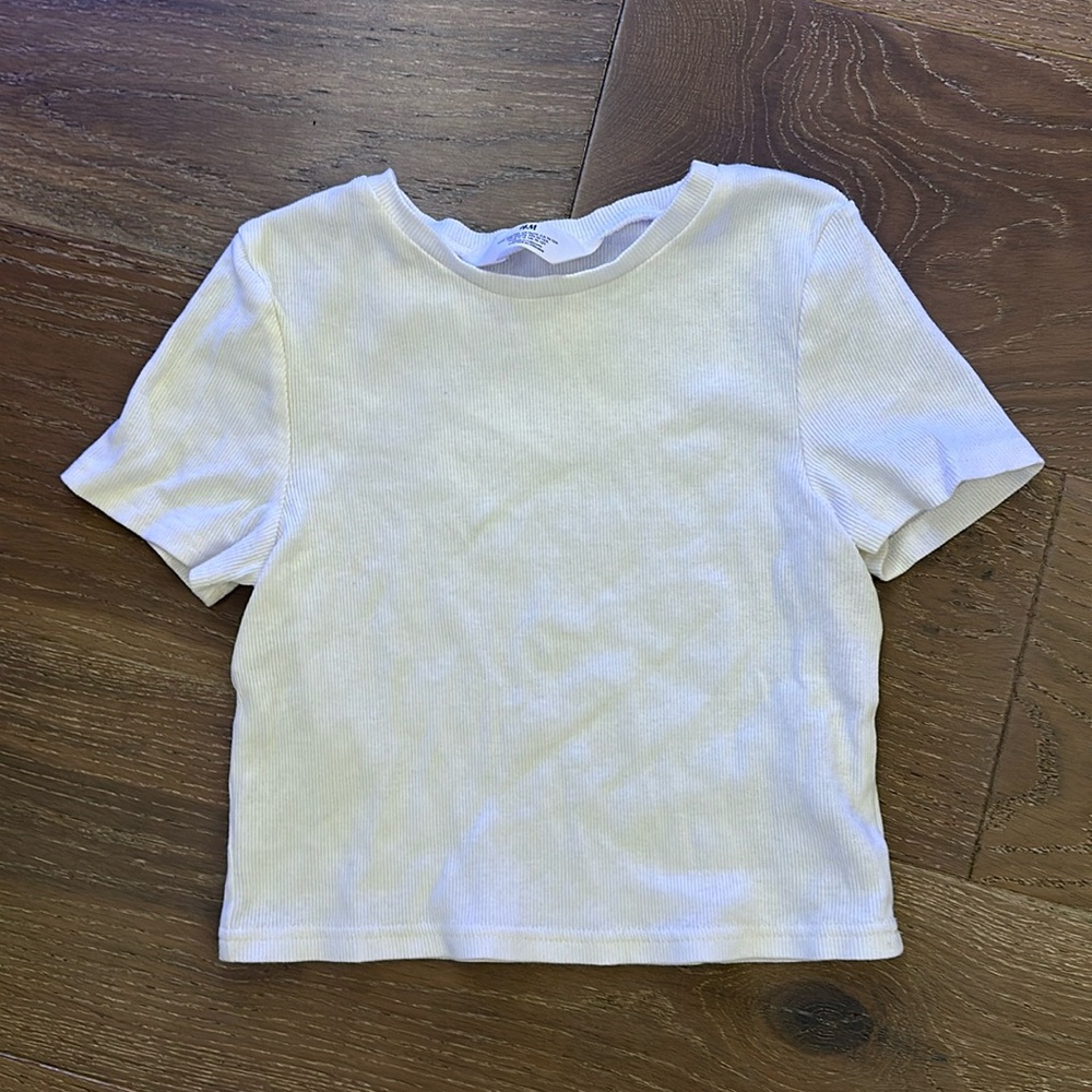 H&M Cropped White Short Sleeve Shirt (size 14)